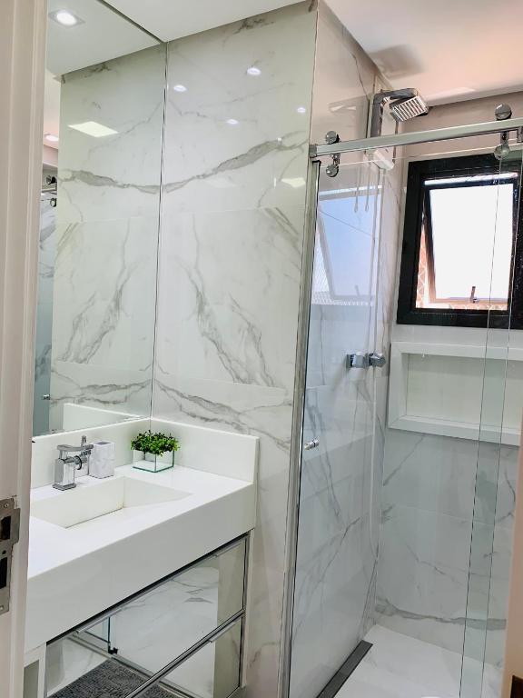  Apartamento Guarujá Enseada novo