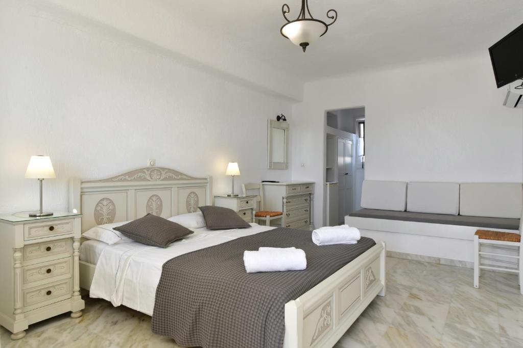 Parian Lithos Residence - 18