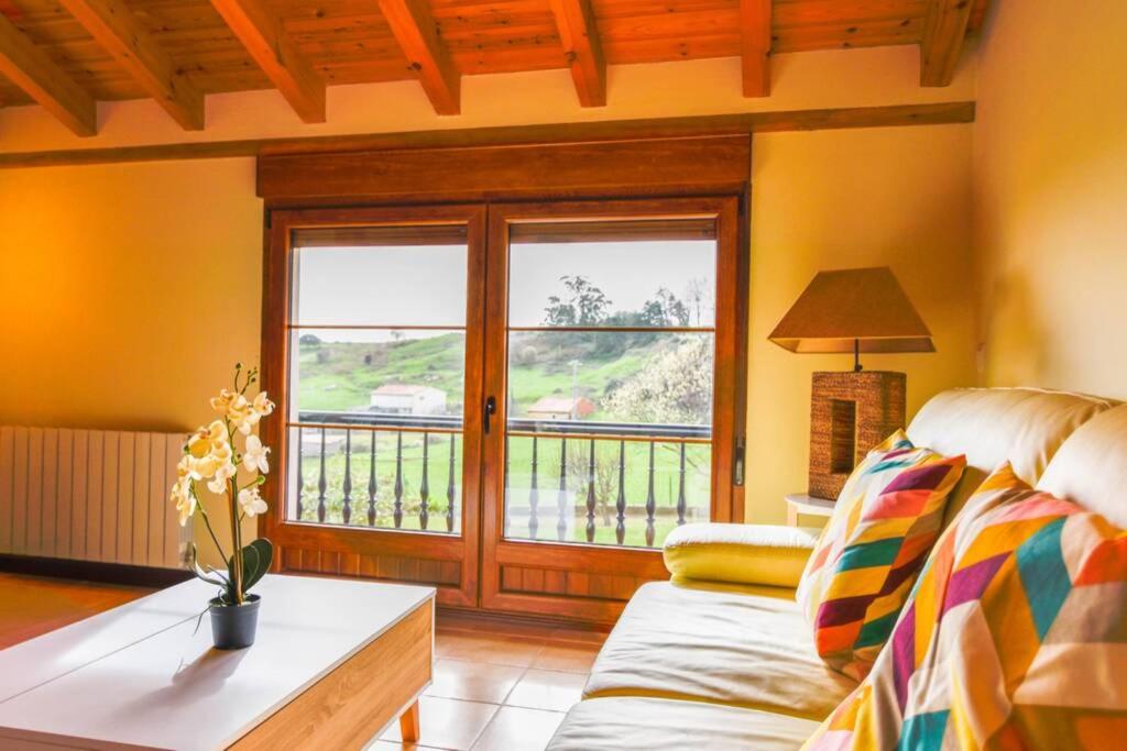 Posezení v ubytování Precioso apartamento reformado en Liencres