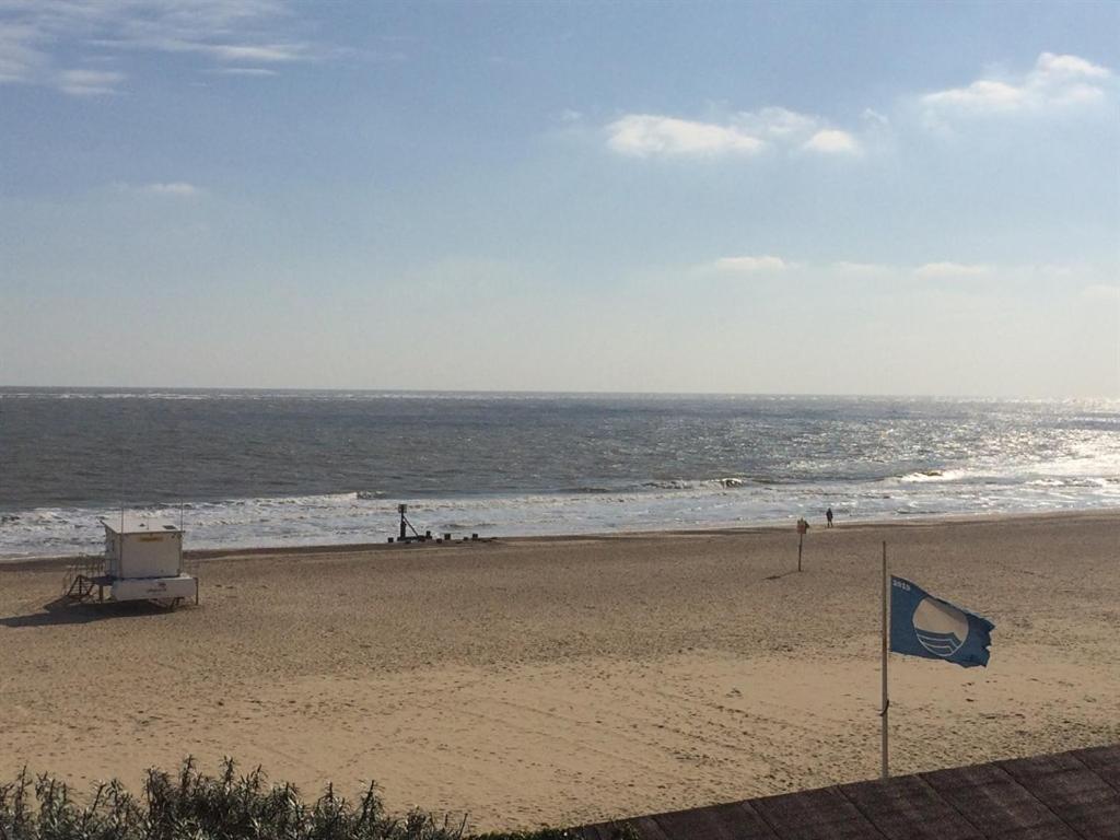 Moray Beachside Apartments 8