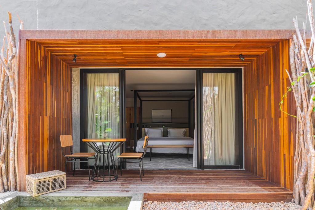  Makena Hotel