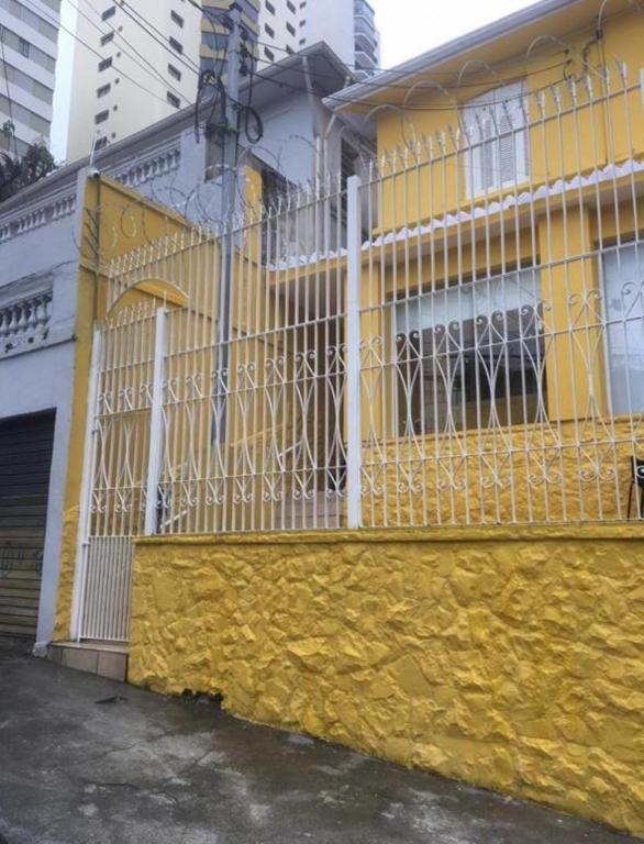  Yellow hostel