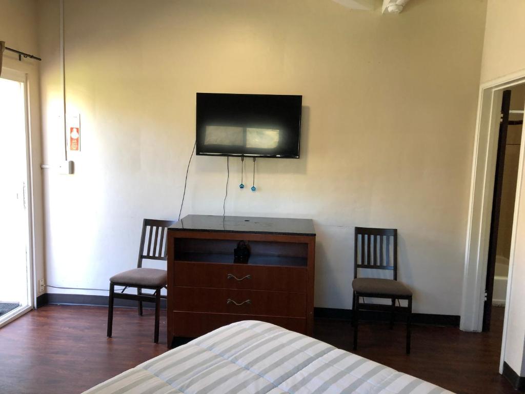 Sierra Lodge Three Rivers - Queen Room
