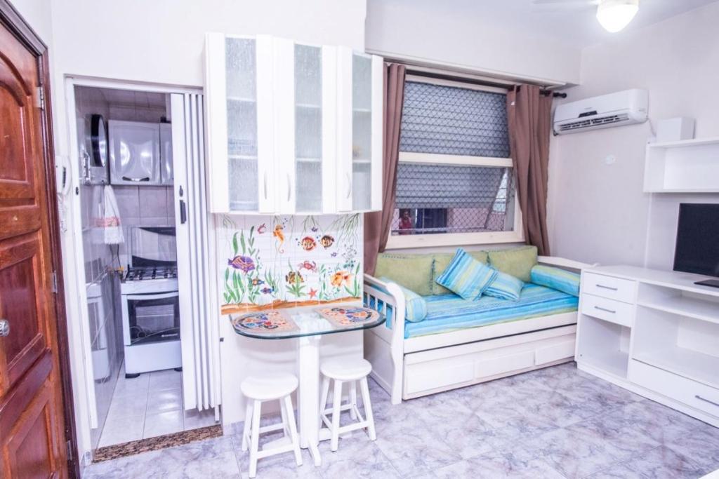  CHARMOSO APARTAMENTO A 100 metros DA PRAIA