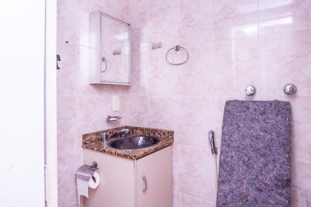  CHARMOSO APARTAMENTO A 100 metros DA PRAIA