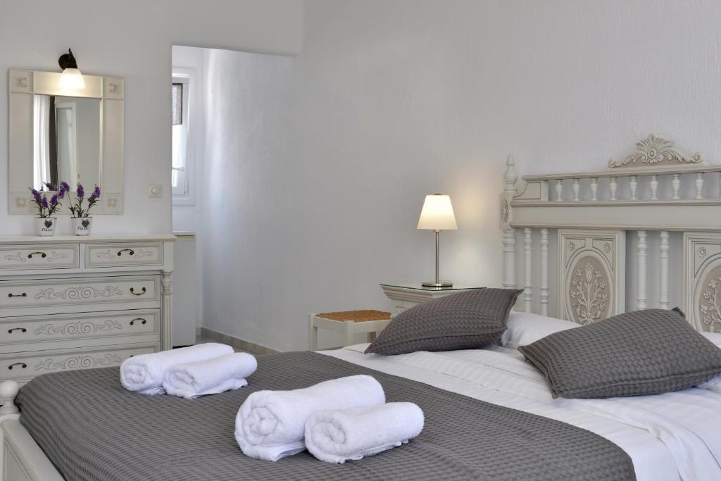 Parian Lithos Residence - 13