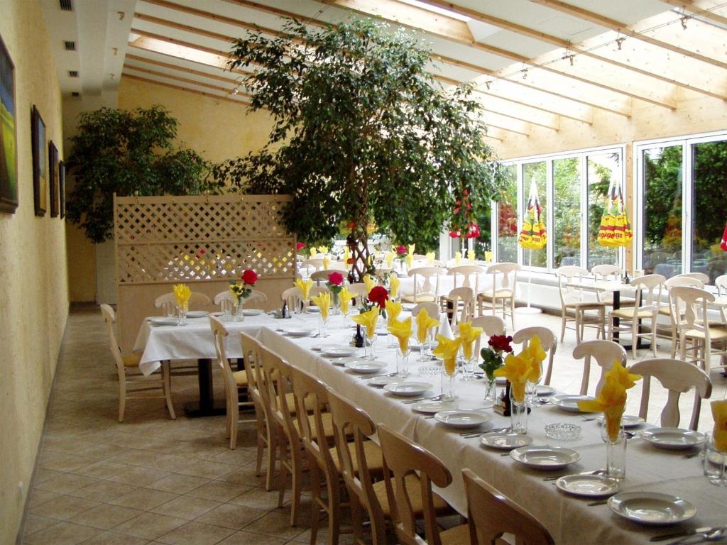 Restaurace v ubytování Weinhotel Kirchenwirt