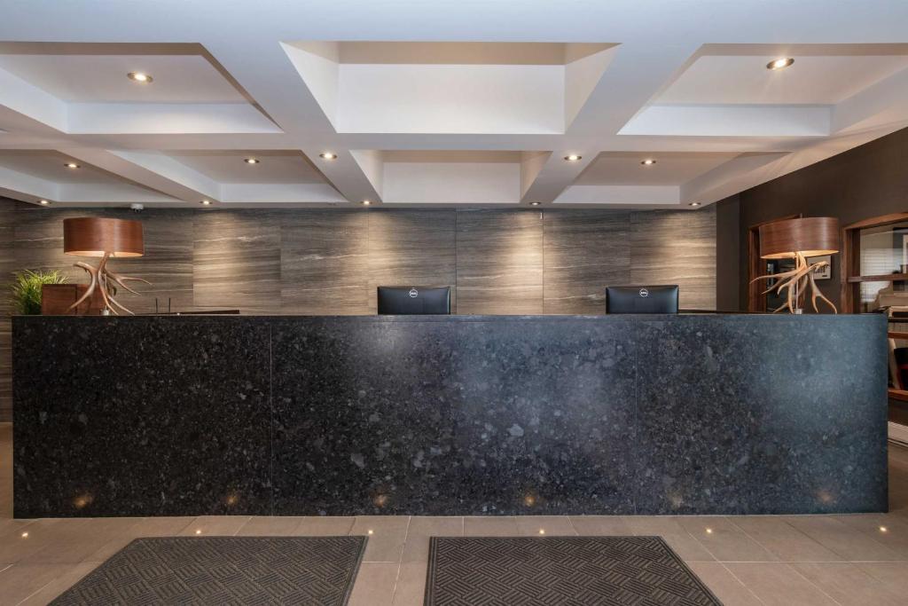 Vstupní hala nebo recepce v ubytování Sandman Hotel Vernon