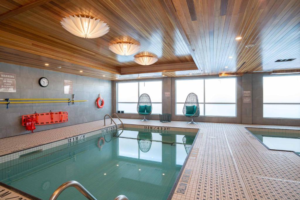 Sandman Signature Ottawa Airport Hotel - Resim 10