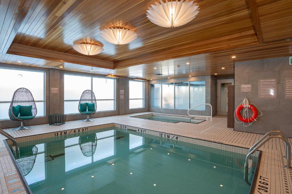 Sandman Signature Ottawa Airport Hotel - Resim 11