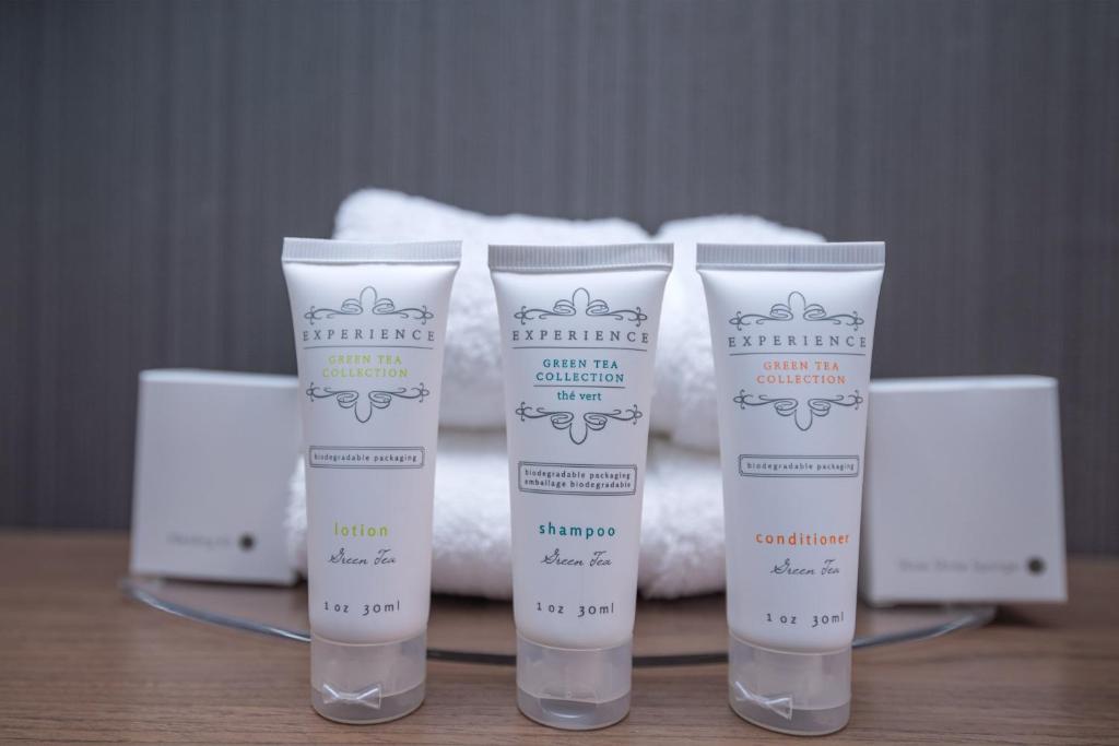 
Standard Room, 2 Queen Beds, Sofa Bed
