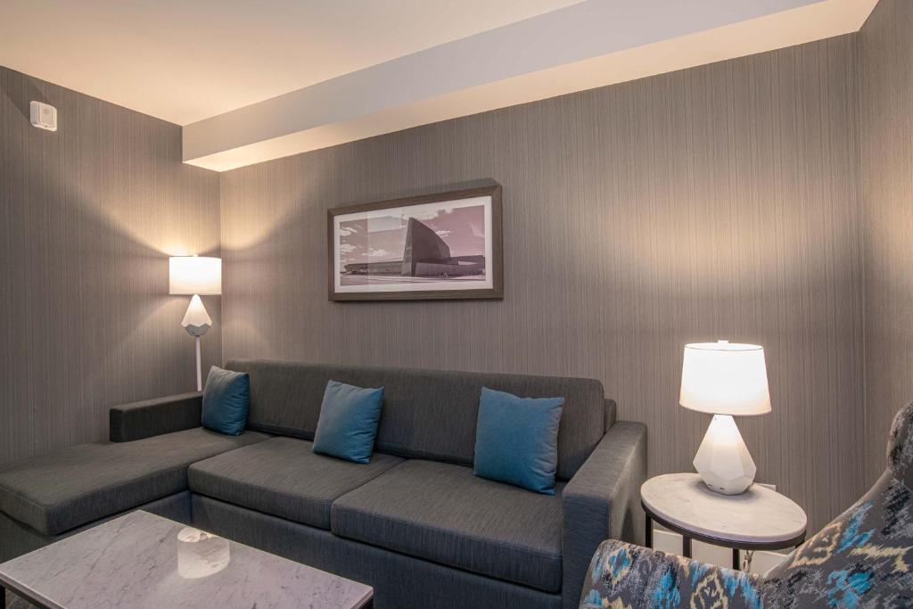 Sandman Signature Ottawa Airport Hotel - Resim 22