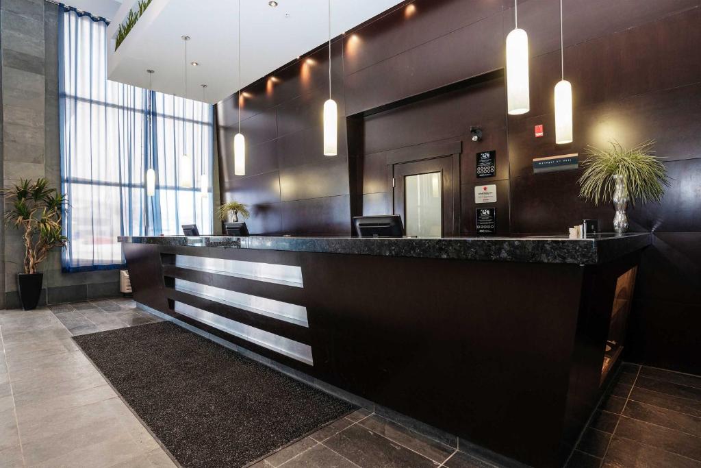 Sandman Hotel & Suites Calgary West - Resim 3