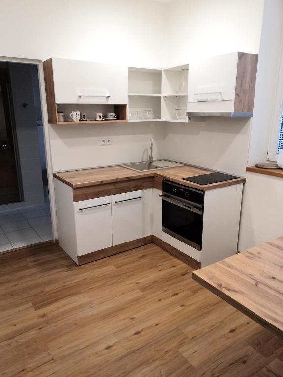 Apartmans Les - Studio Apartment