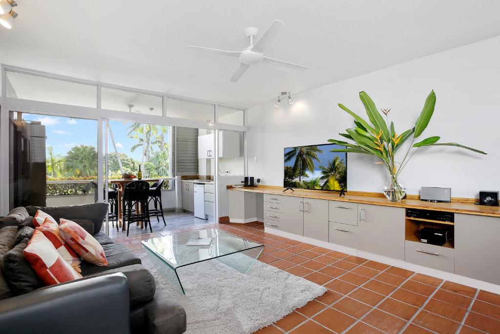 Kuchyň nebo kuchyňský kout v ubytování Port Douglas Penthouse Suite