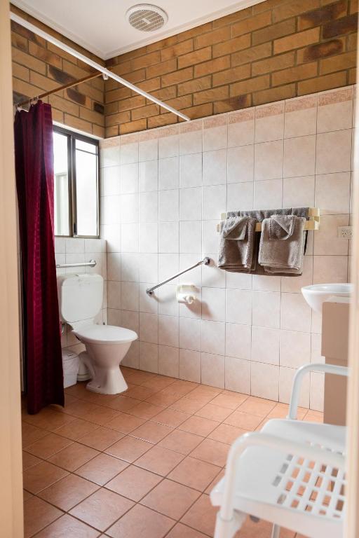 Koupelna v ubytování Abacus Motel