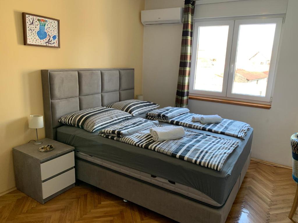 Postel nebo postele na pokoji v ubytování Sobe "šime & Joso" - Knin