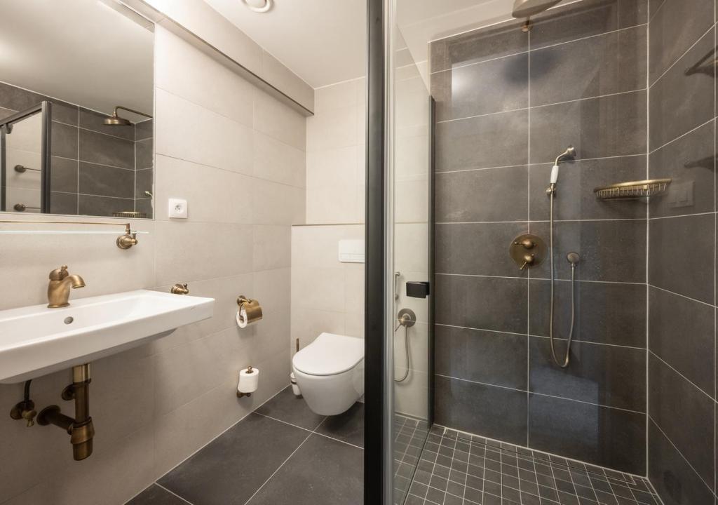 
Junior Suite with Spa Access
