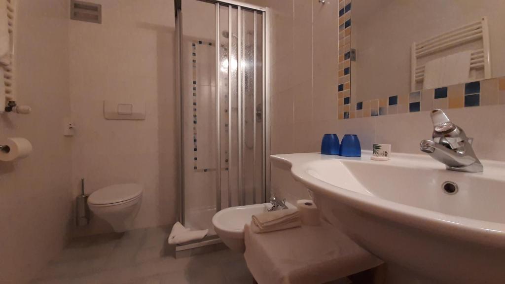 Koupelna v ubytování Parc Hotel Florian