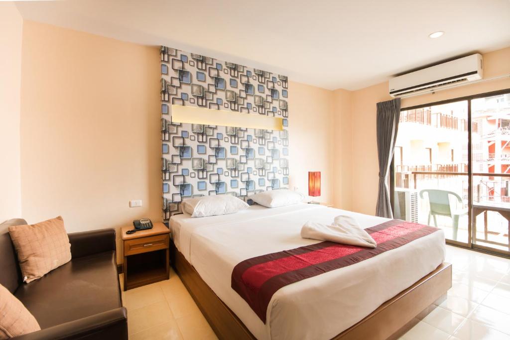 
Superior King Room with Pool View - Non-Smoking
