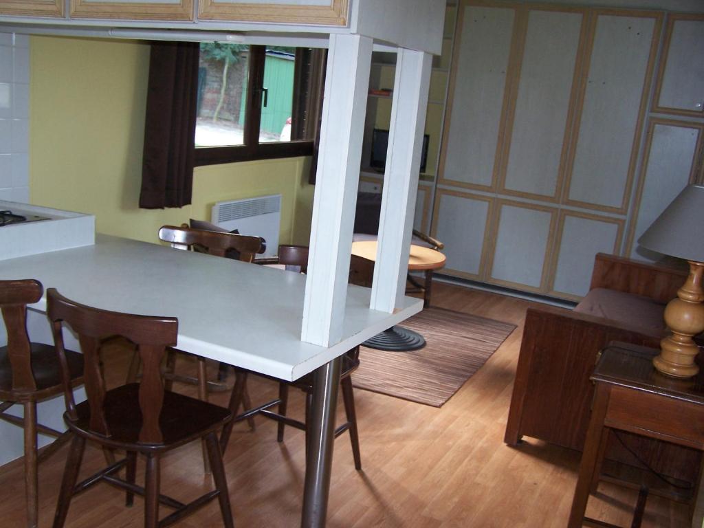 3 Gites - Relais Du Saussay in Pertheville Ners - Chalet