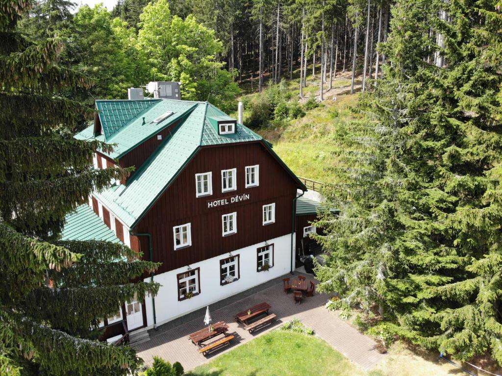 Budova, kde se hotel nachází