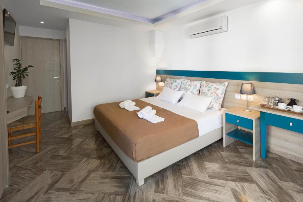 Anna Maria Village - 8