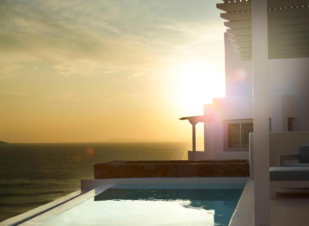 Bazén v ubytování Epic Blue Mykonos nebo v jeho okolí