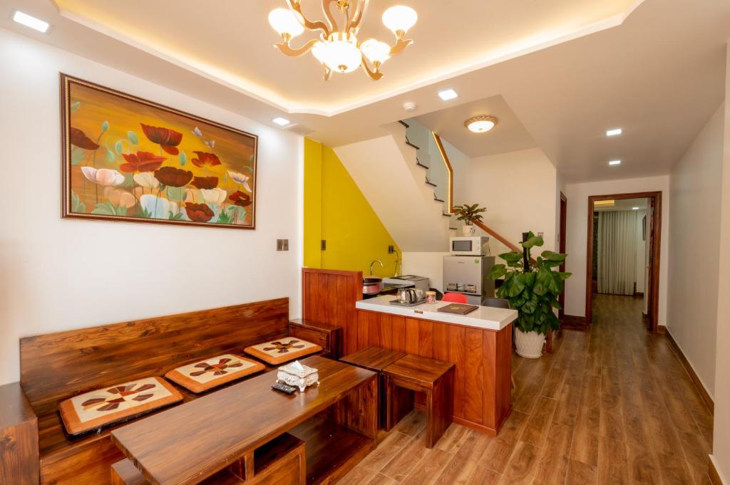 La Fleur Premium Central Apartment Hotel - 7