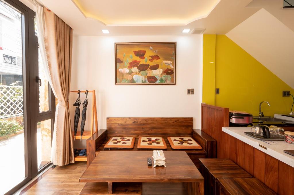 La Fleur Premium Central Apartment Hotel - 5