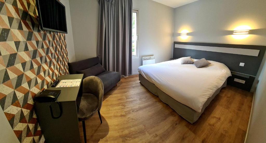 Hotel Pont De Senard - Double Room