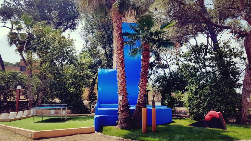 Vonkajšia záhrada v ubytovaní CASA CON JARDÍN A 35 METROS DE LA PLAYA. BR.