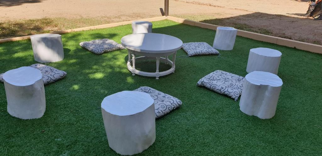 Vonkajšia záhrada v ubytovaní CASA CON JARDÍN A 35 METROS DE LA PLAYA. BR.