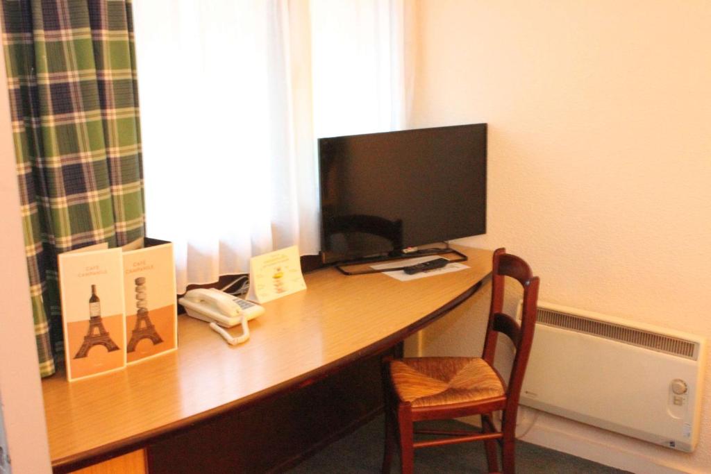 TV a/nebo společenská místnost v ubytování Campanile Hotel Wakefield