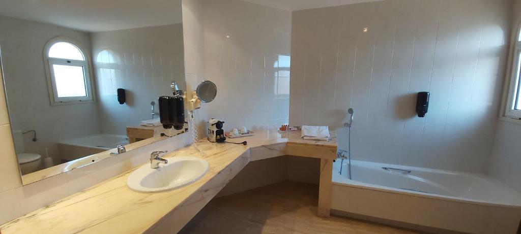 Koupelna v ubytování Van der Valk Hotel Barcarola