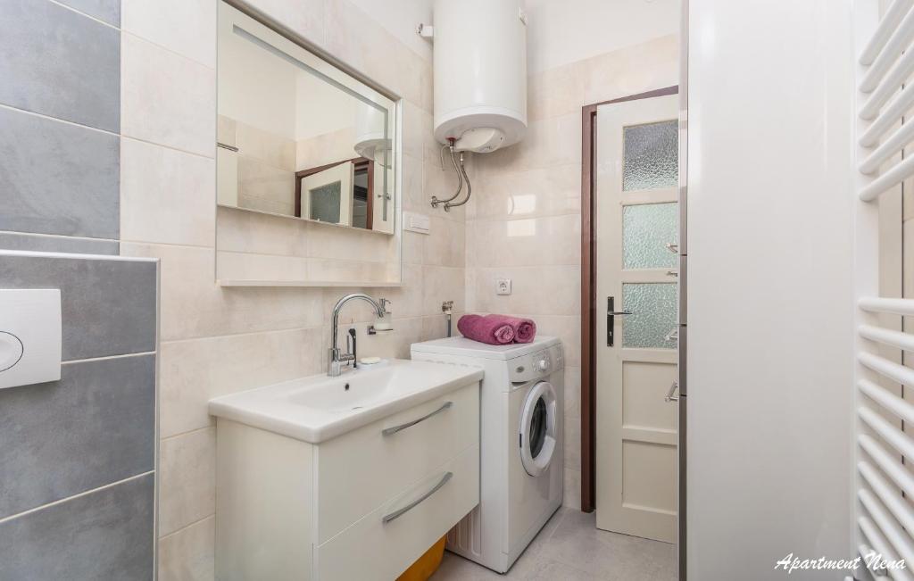 Łazienka w obiekcie Apartmani Nena i Ilka