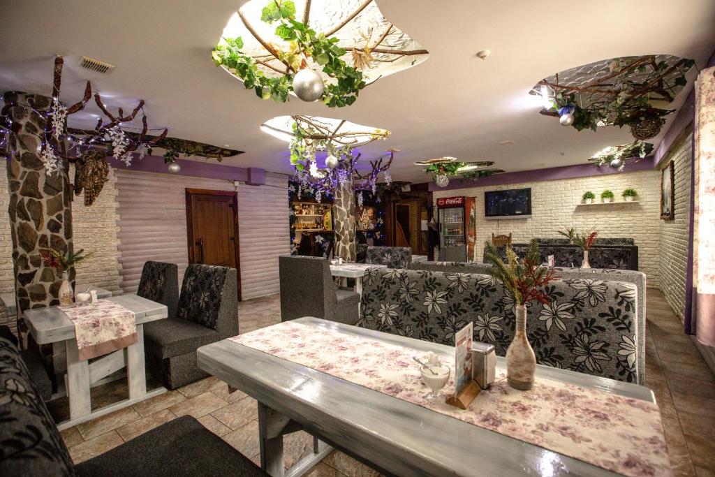 Posezení v ubytování Dovbushanka Hotel