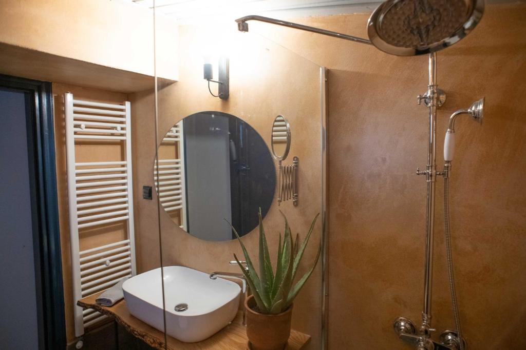 Koupelna v ubytování Philos Guesthouse
