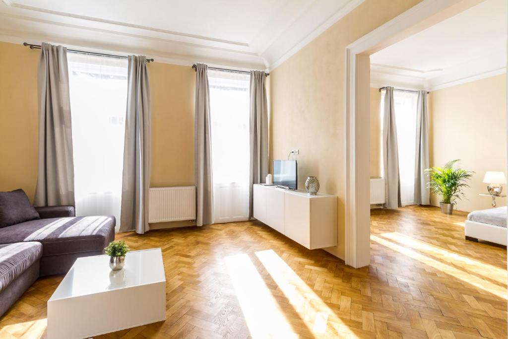 Posezení v ubytování 2bds apartment in UJEZD - P14