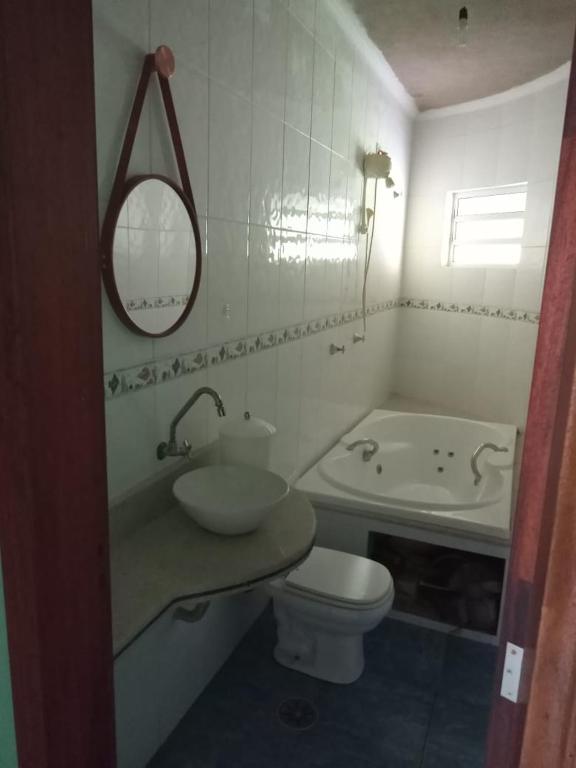  Chácara Recanto dos Pássaros com Rio no terreno