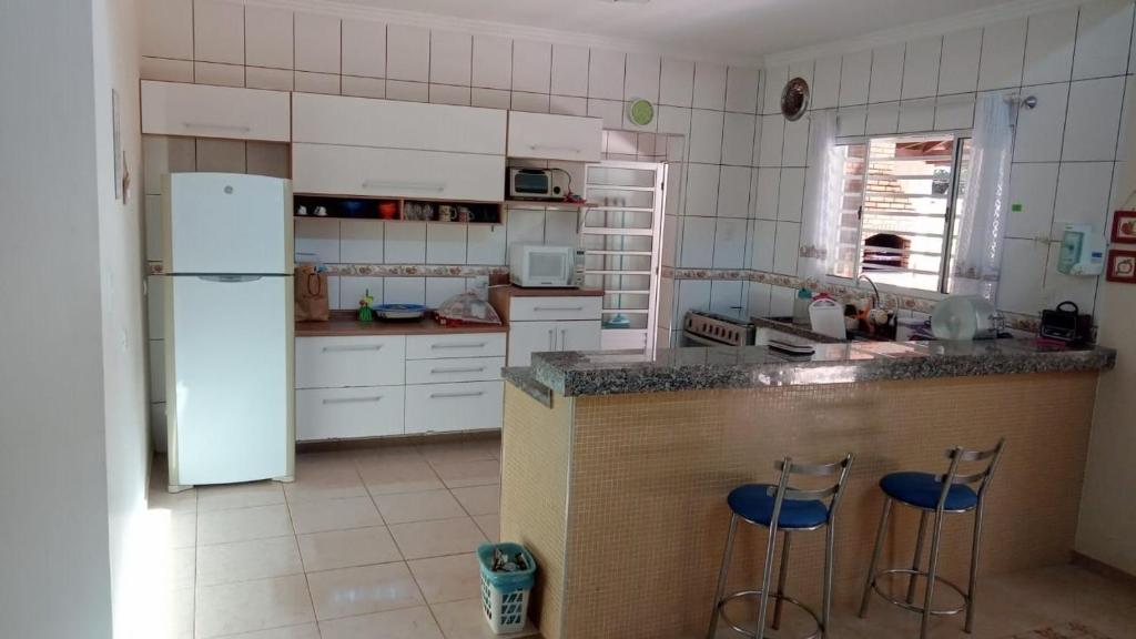  Chácara Recanto dos Pássaros com Rio no terreno