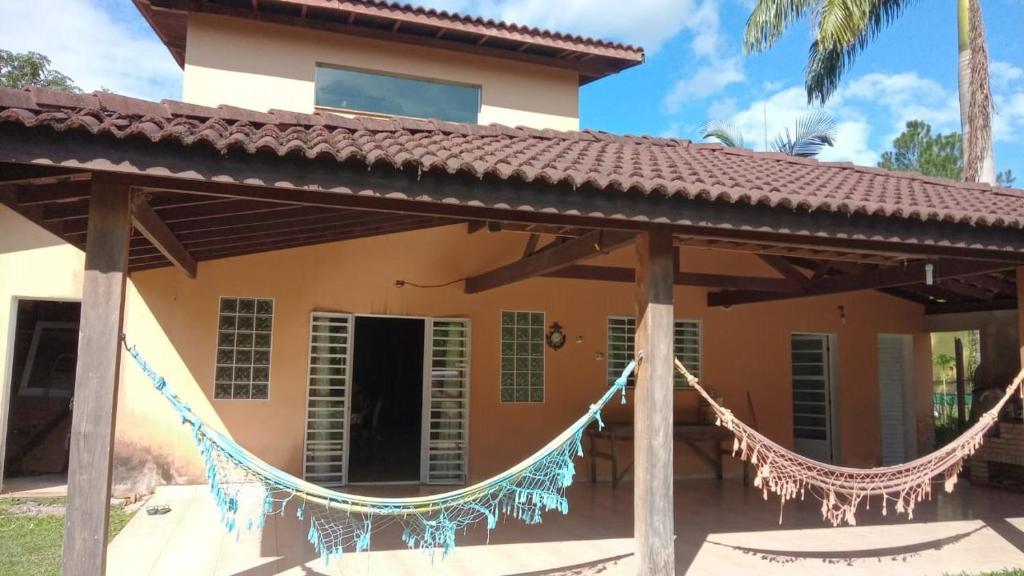  Chácara Recanto dos Pássaros com Rio no terreno