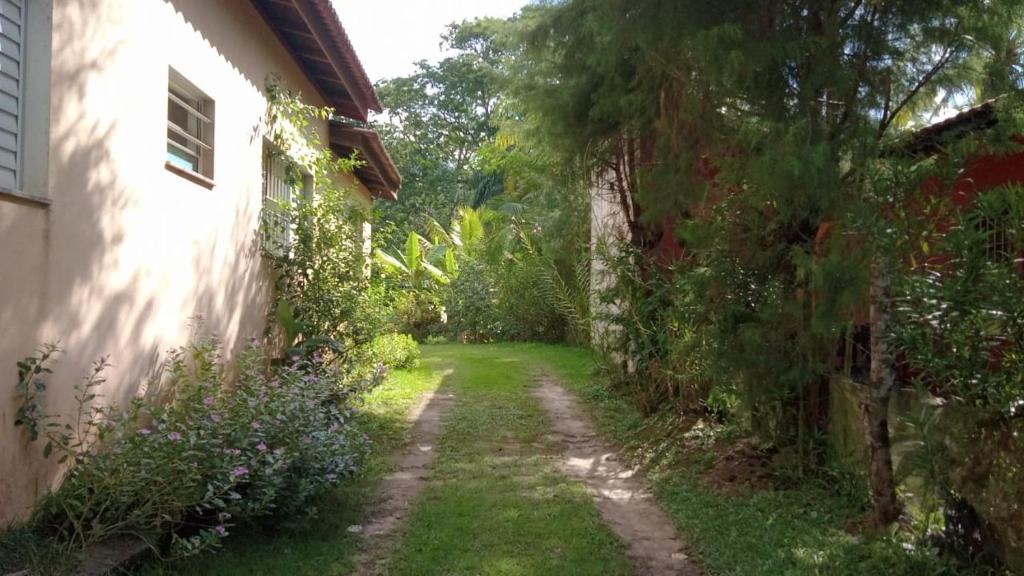  Chácara Recanto dos Pássaros com Rio no terreno