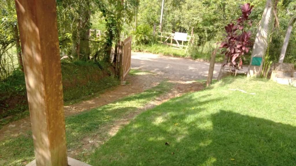  Chácara Recanto dos Pássaros com Rio no terreno