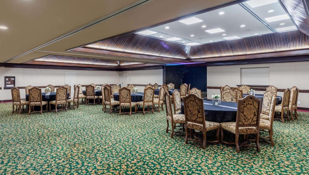 Konferenční prostory v ubytování Magnuson Grand Hotel and Conference Center Tyler