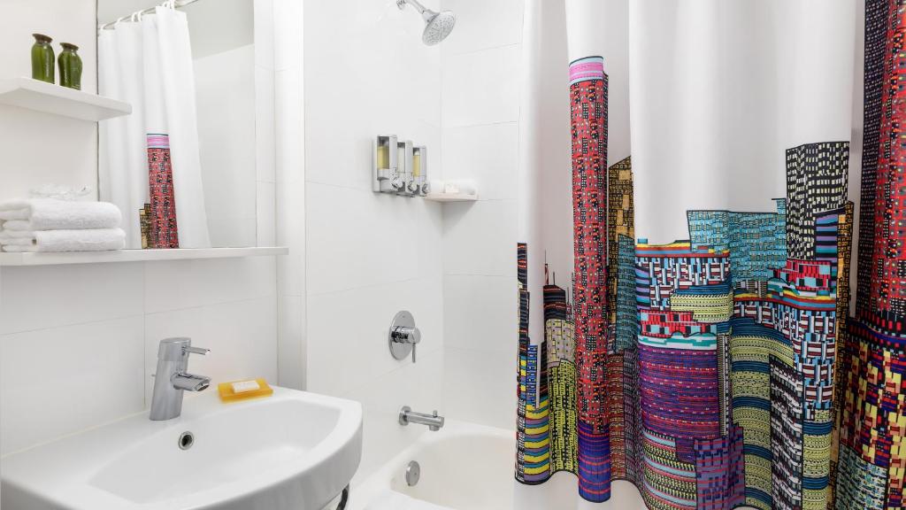 Koupelna v ubytování YVE Hotel Miami