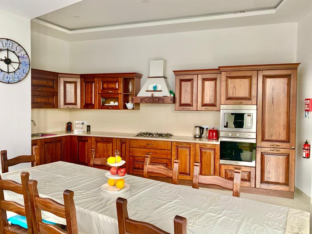 Kuchyň nebo kuchyňský kout v ubytování Newly furnished appt in Gozo