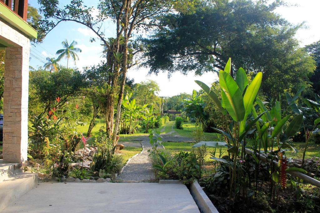  Sitio com linda casa pertinho da praia