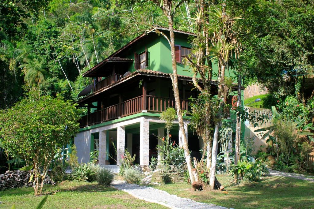  Sitio com linda casa pertinho da praia