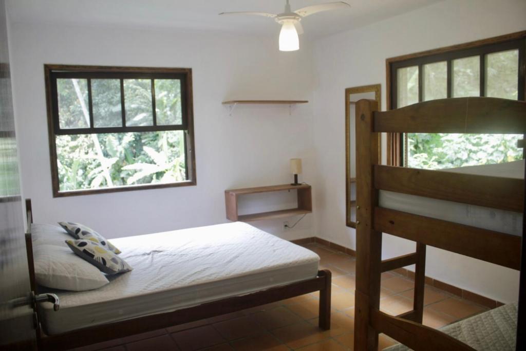  Sitio com linda casa pertinho da praia